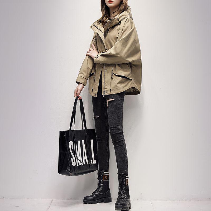 

Женский тренч с капюшоном: Средней длины, Свободного кроя, Универсальный для рабочей одежды, Мода Весна-Осень 2024. M 85-115 lbs хаки