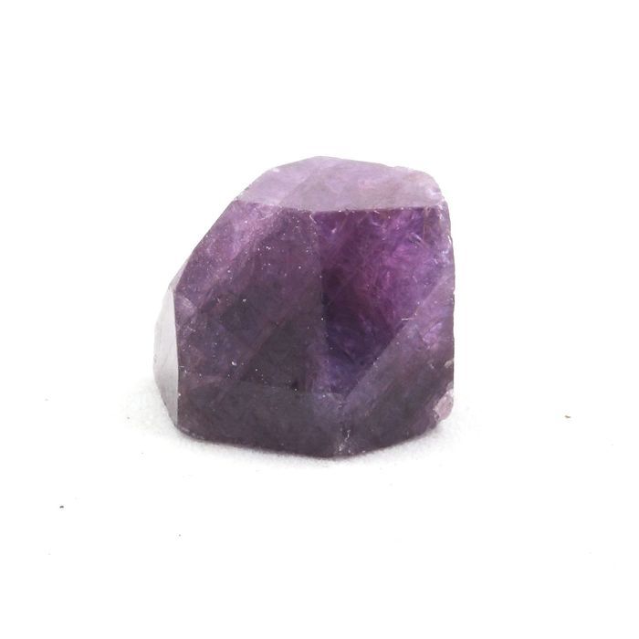 Pierres et Minéraux. Rubis. 12.50 ct. Ampanihy District, Atsimo-Andrefana, Madagascar.