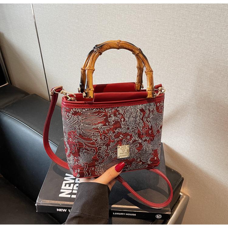 

Китайская сумка-корзина для овощей новая нишевая сумка-ведро в стиле легкой роскоши и высокого класса, портативная сумка-мессенджер для поездок на работу бордовый