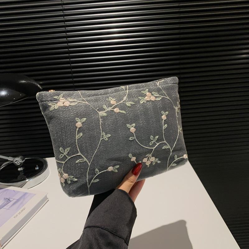 

Новая китайская высококачественная вышитая сумка женская весенняя плетеная сумка большой вместимости универсальная женская сумка чёрный