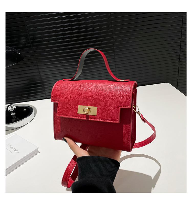 

Новая сумочка сумка Келли женская 2025 новая популярная модная высококлассная на одно плечо мессенджер маленькая квадратная сумка красный