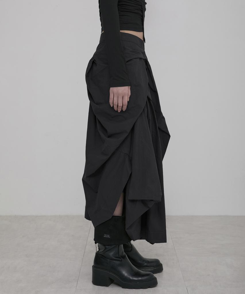 Peulleeoeob Asymmetrical Draped Layered Long Skirt (Fl-256_Black)