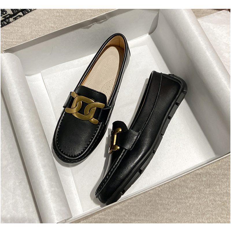 Hong Kong leather flat loafers British style small leather shoes women's 2025 spring new lazy metal buckle Doudou single shoes