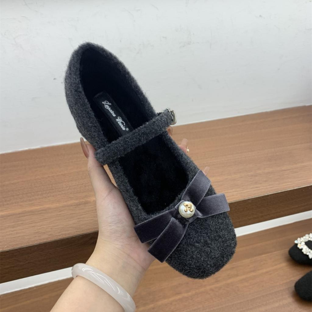 New gray square head small fragrant shoes women's shallow mouth velvet warm Mary Jane shoes rhinestone fluffy shoes cotton shoes commuting