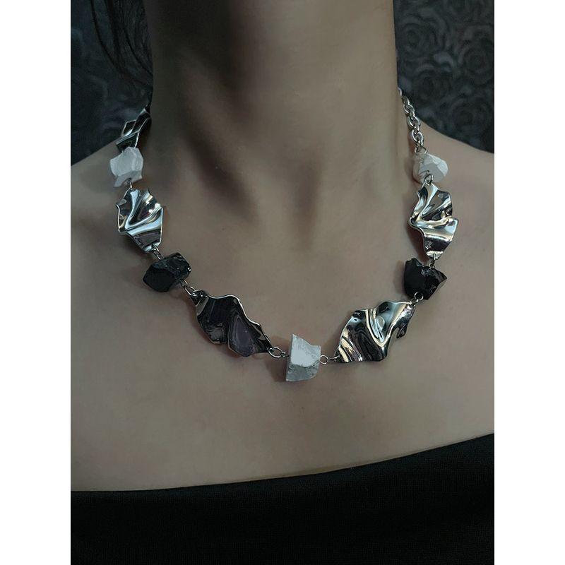 Fashion Retro Minority Punk Necklace for Women Stylish Fancy All-Match Necklace Accessible Luxury Clavicle Chain Fancy Accessories