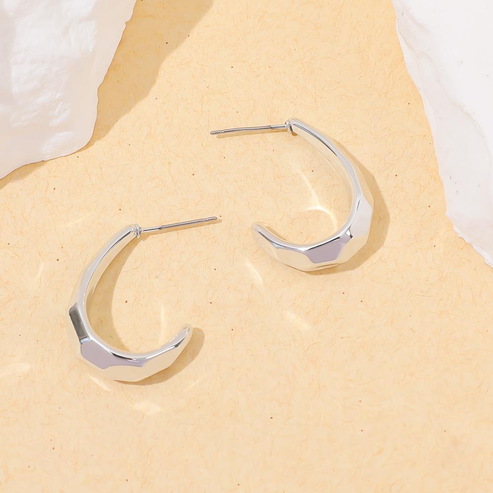 European and American irregular earrings geometric stainless steel personalized fashion stud earrings K gold titanium steel irregular light luxury