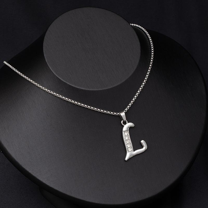 Simple And Stylish 26 English Letters Titanium Steel Necklace Men'S And Women'S Hip-Hop Versatile Diamond-Encrusted Sweater Chain