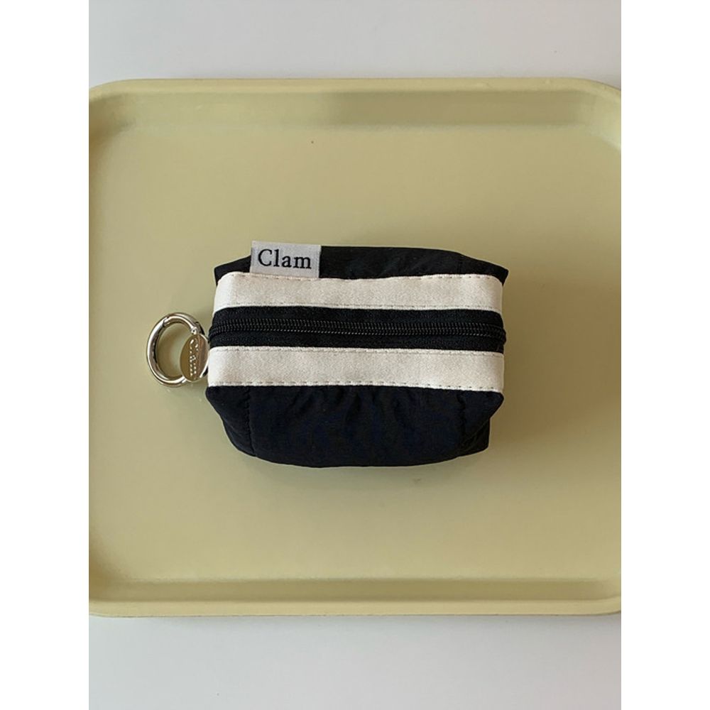 

Clam Clam Mini key ring round pouch _ Quilting black Mini kering Quilting black