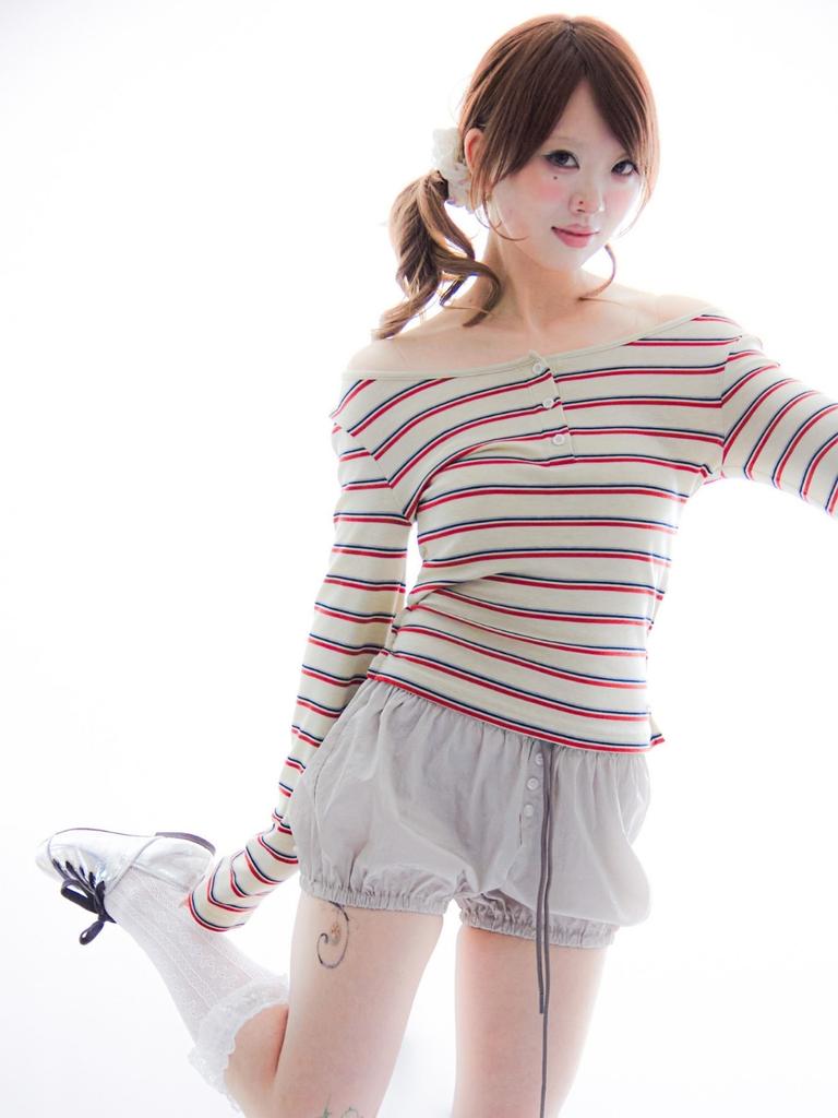 Guleumkim Vintage Stripe Button Sleeved Top