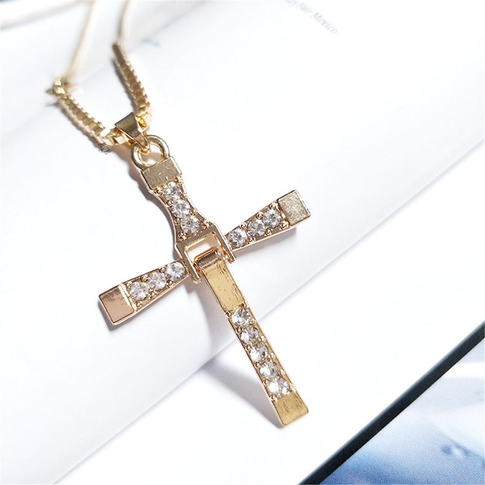 Fast and Furious 7 Moive Cross Tourette Necklace Dominic Toretto Crystal Jesus Cross Pendant Necklace for Men Gifts Jewelry