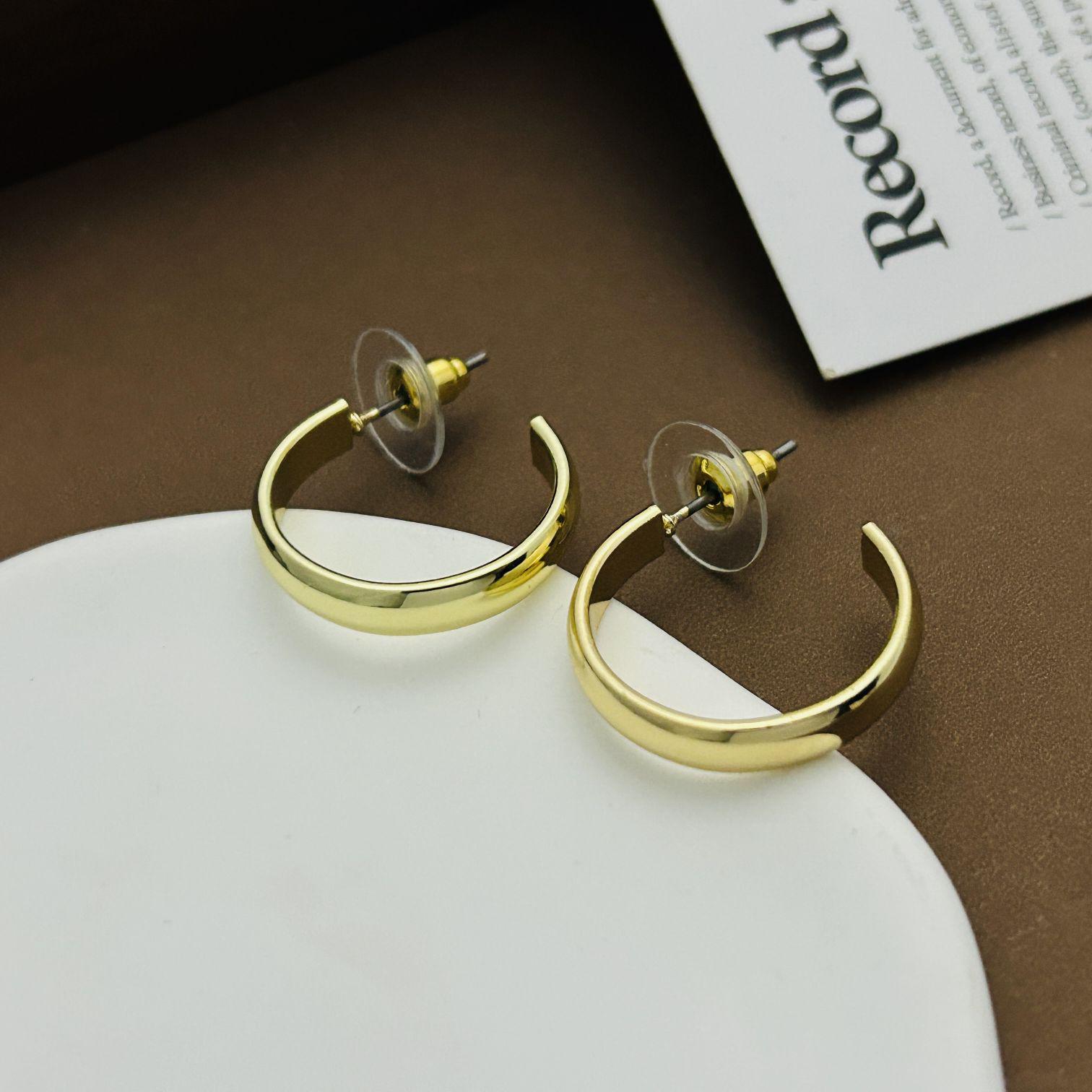 

Серебряные серьги Commuter 2024 года: Простые, стильные серьги-гвоздики 925 пробы для повседневной носки