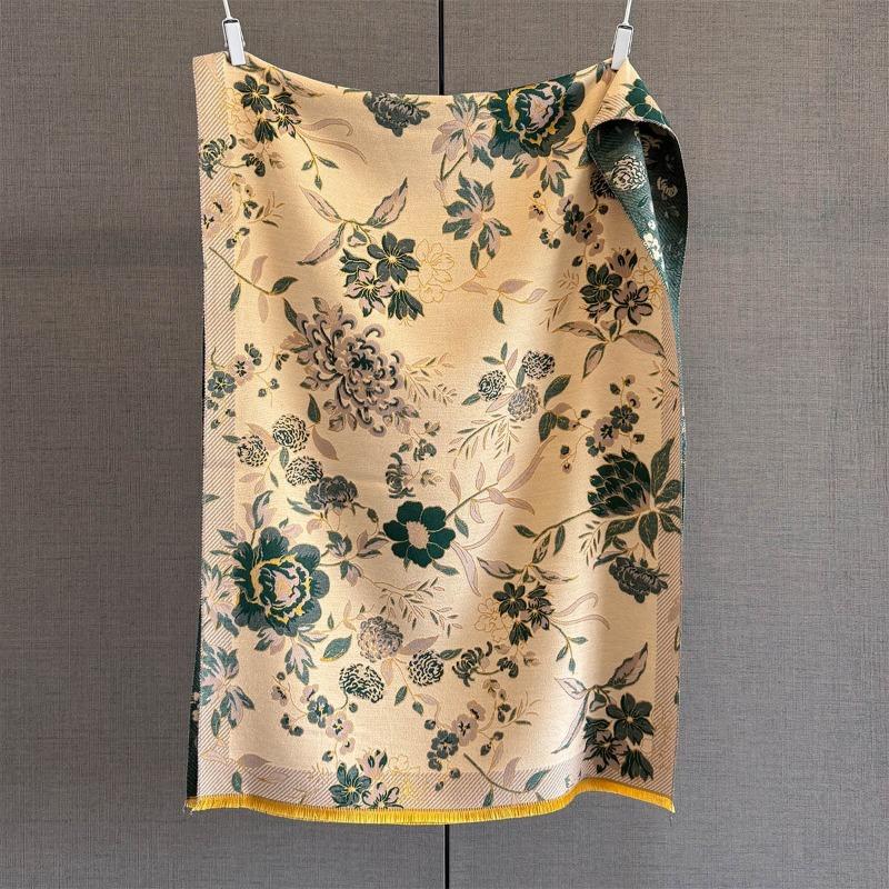 Autumn and Winter New Retro Flower Jacquard Scarf Women's Imitation Cashmere Temperament Warm Shawl with Neck Scarf
