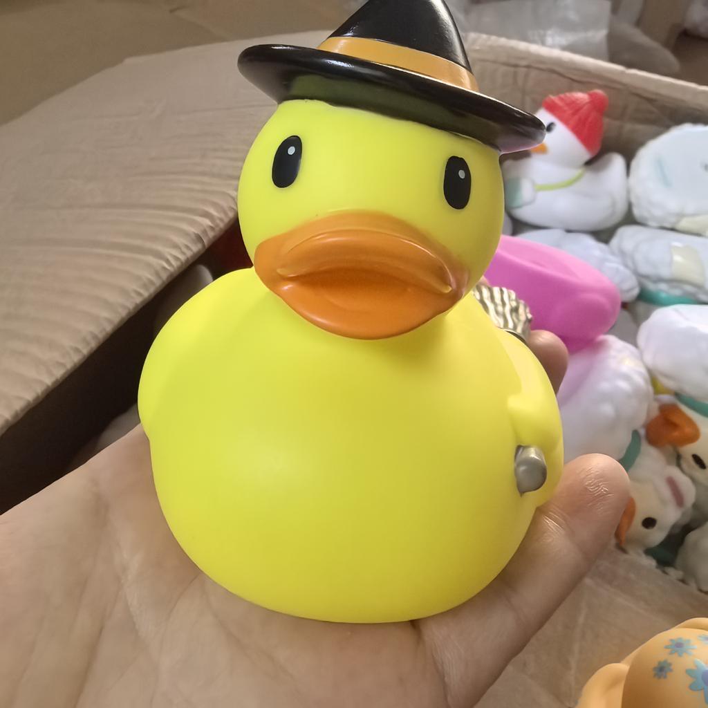 1pcs 8cm Original High Quality Rubber Duck Assorted Duck Bath Toys Kids Shower Toy Gifts Baby Birthday Party Gifts Decorations