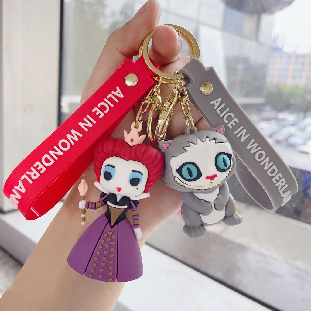 Cartoon Alice in Wonderland Kawaii Alice Mad Hatter Red Queen Figure Car Key Chain Male And Female Bag Pendant Ornament Toy Gift