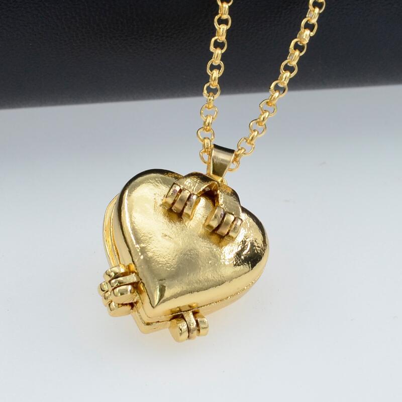 Heart-Shaped Multi-Layer Photo Locket Necklace with DIY Four Photo Spaces