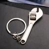 2 Stück Mini-Schraubenschlüssel Werkzeug Anhänger Schlüsselanhänger Multitool Schlüsselhalter Organizer Metallschraubenschlüssel Schlüsselring Mini-Taschenwerkzeug Orna