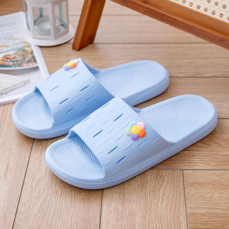 Women's Casual PVC Flat Heel Slippers - Comfortable Flip-Flops for Beach and Outdoor Wear