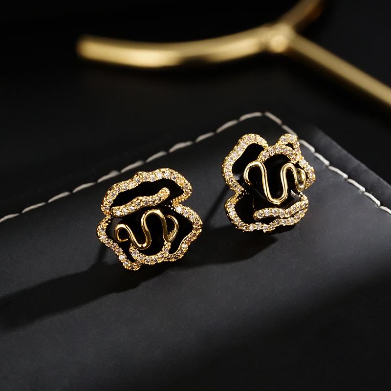 Набор серег «Цветок камелии» 2024: Уникальные, Легкие Роскошные Аксессуары для Женщин 18K чёрный