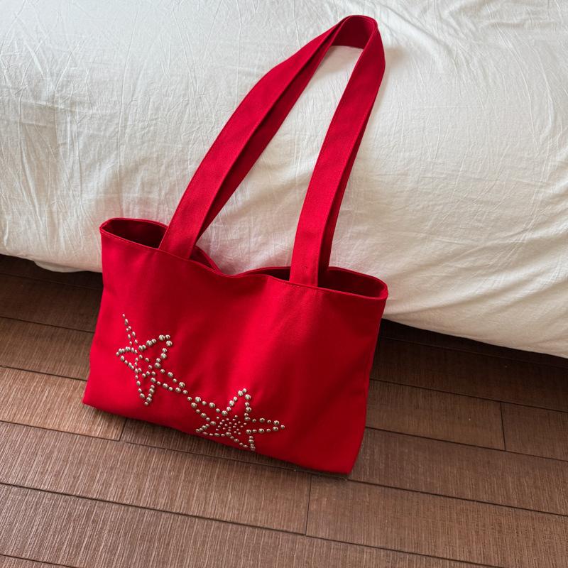 

Slack ins Korean version of rivet star tote bag 2025 new commuter niche design large-capacity shoulder bag красный