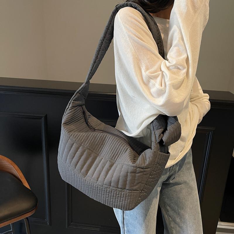 Pleated Hobo Bag Women's Large Capacity Lightweight Commuter Shoulder Bag Crossbody Bag