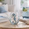 Elegante Bicchiere Acqua Oceano con Bordo Dorato 12oz Polpo, Design in Rilievo, Stile Marino Dipinto a Mano Sofisticata Bicchiereria Costiera per Bere per Amanti