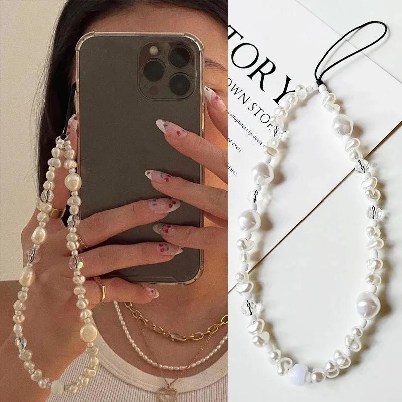 Luxury Pearl Love Heart Short Hand Wrist Lanyard Simplicity Short Phone Strap For Cell Phone Earphones Backpack Camera Chain