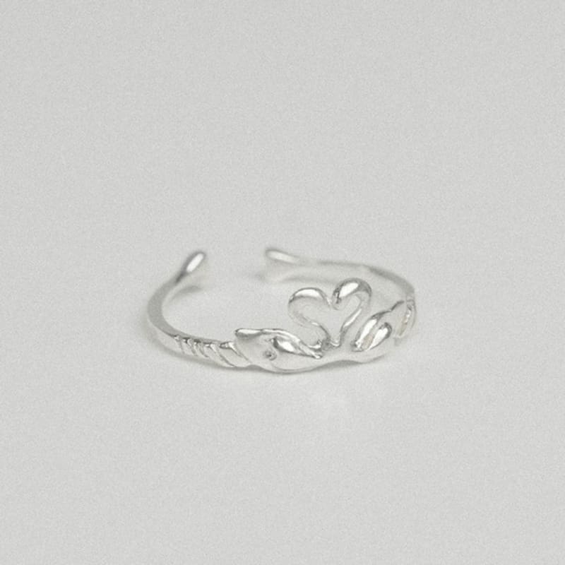 Baked Alaska [SILVER] Kissing Swan Ring