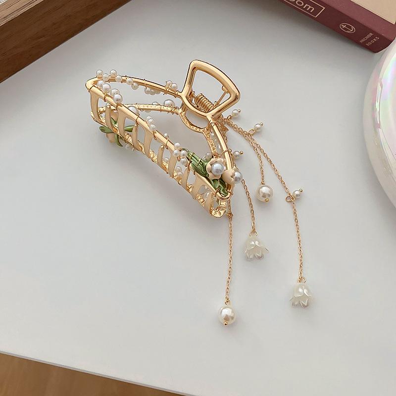 2023 Red Flocked Flower Tassel Hair Clip: High-End, Sweet & Versatile Women's Headdress Accessory