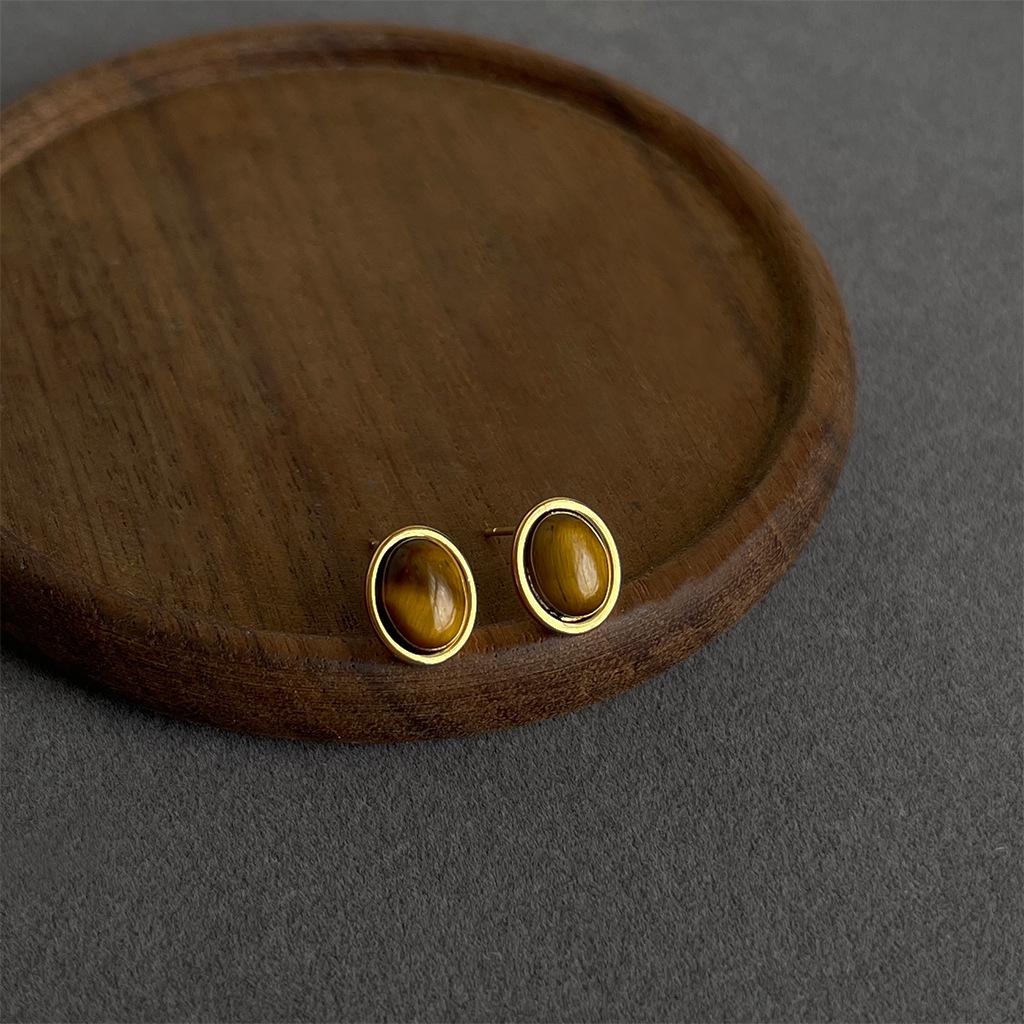 Retro Melaard Tiger's Eye Handmade French Light Luxury Stud Earrings for Women