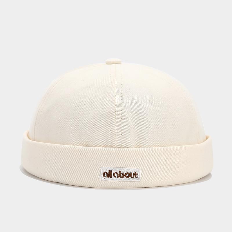 Herren Sommer Kappe ohne Schirm mit Buchstabenstickerei Design für Streetwear und Sonnenschutz