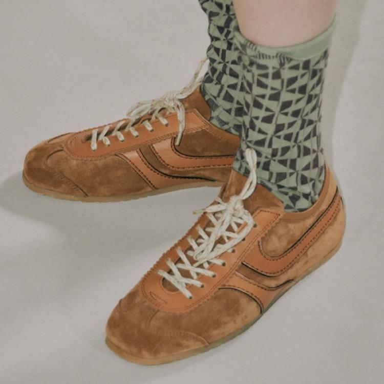 Chaussures Décontractées en Cuir de Veau Souple Rétro Baskets d'Entraînement Polyvalentes Bout Carré Petites Chaussures Blanches pour Femmes