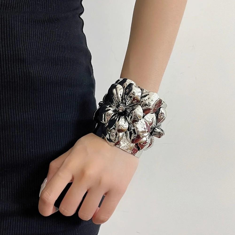 Geometric Metal Flower Bracelet Wide Open Women's Wrist Jewelry Exaggerated Flower Bangle  Girls