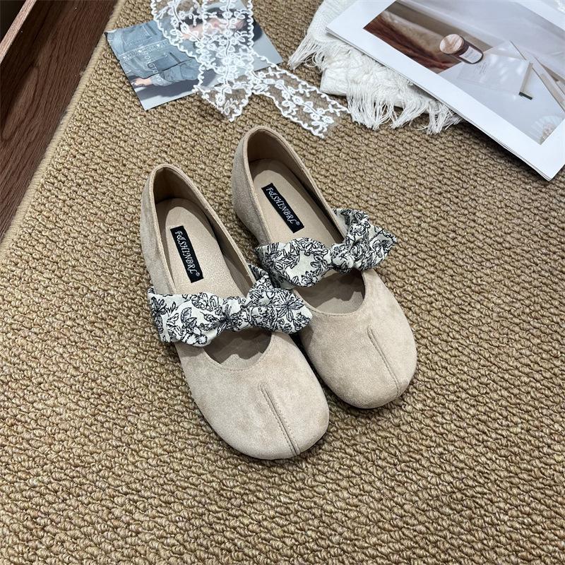 Gentle Inner Height Increase Ballet Single Shoes 2025 New French Retro Temperament Elegant Suede Light Mouth Mary Jane Shoes