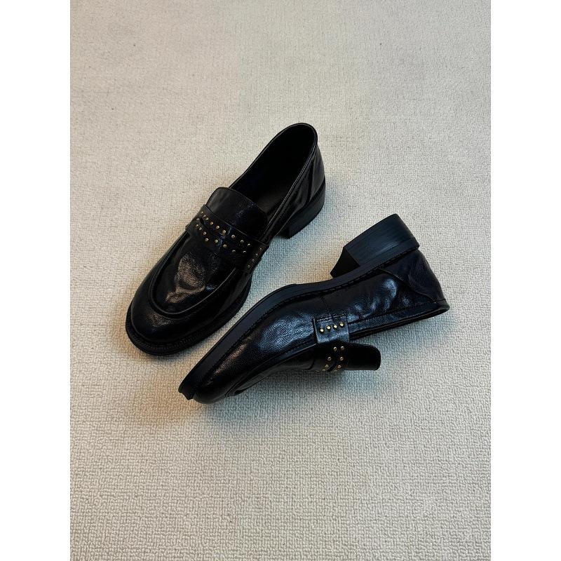 Loafers retro British style round head rivet pleated one pedal thick heel black small leather shoes