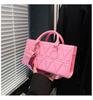 New high-end small bag, new fashionable versatile portable small square bag, broadband messenger bag.