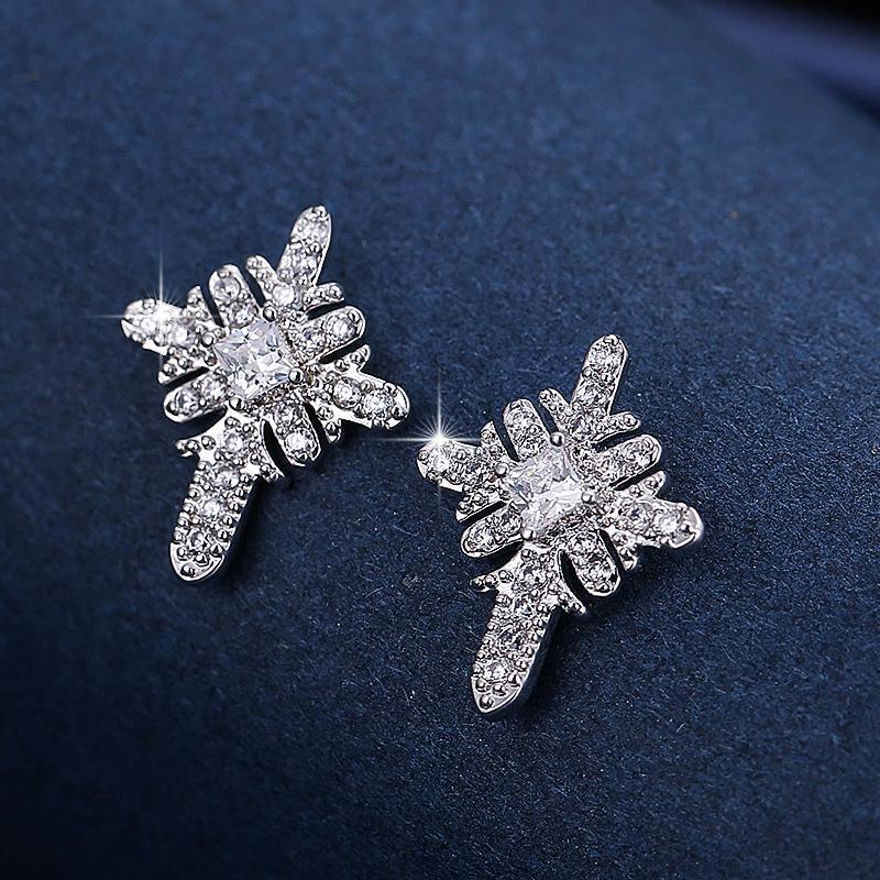 Snowflake Rhinestone Metal Stud Earrings - Trendy Geometric Design for Women