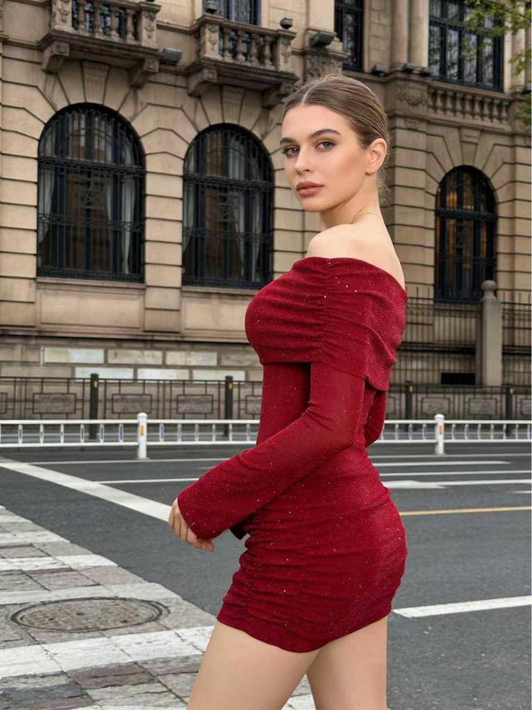 2025 Spring/Summer Shiny Slim-Fit One-Shoulder Hip-Hugging Skirt - European/American Style