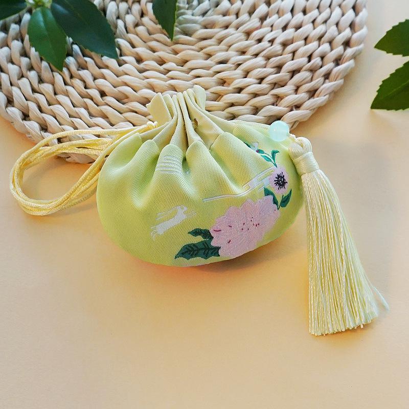 Retro Chinese Style Hanfu Brocade Sachet - Portable Ancient Car Hanging Ornament