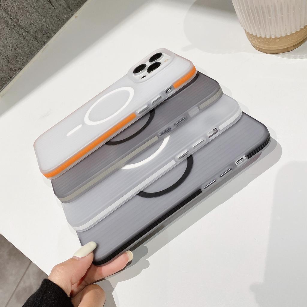Applicable To Apple 16 High-end Mobile Phone Case Corrugated Grating Magnetic Contrast Color Non-slip PC Case IPhone 15 Full Package