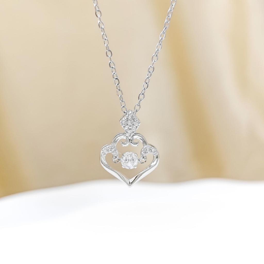 Auspicious Clouds Heart Necklace: Elegant, Versatile Pendant with Luxury Fashion Feel