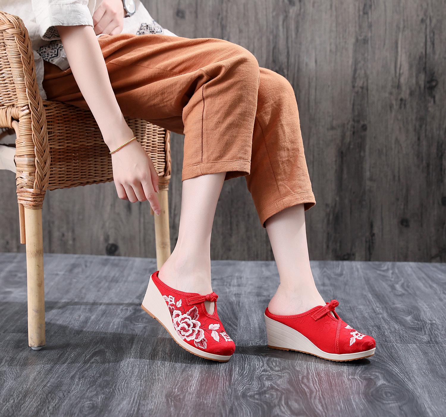 

Heavenly Drunken Beauty Ethnic Embroidered Hanfu High Heel Slippers 41