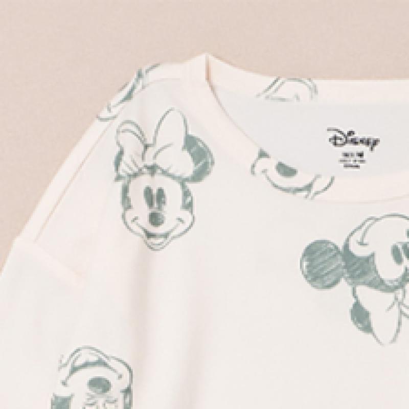 Daiso Disney Mickey Friends Kids HoMewear Top Green M