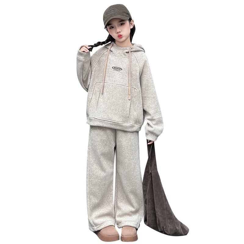 Trendy Fleece-Lined Winter Set for Girls 2025: Cozy Sweatshirt & Pants Two-Piece