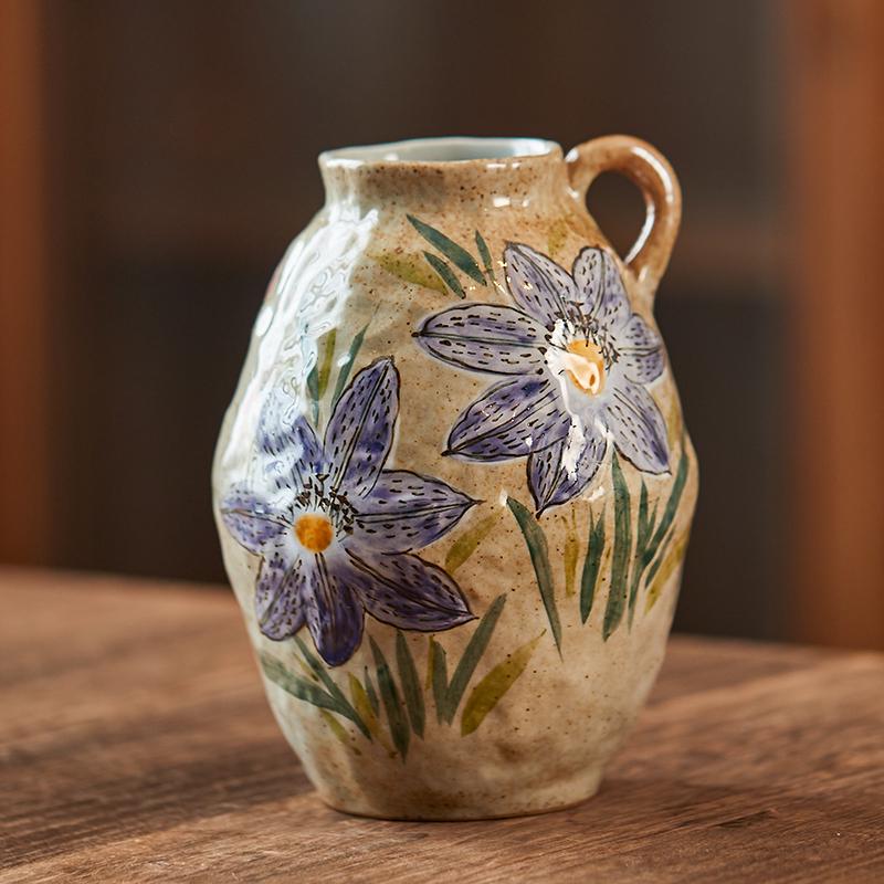 Valley Ceramic Vase: Japanese Retro Hand-Painted Single-Eared Sunflower Pot for Living Room Flower Arrangements