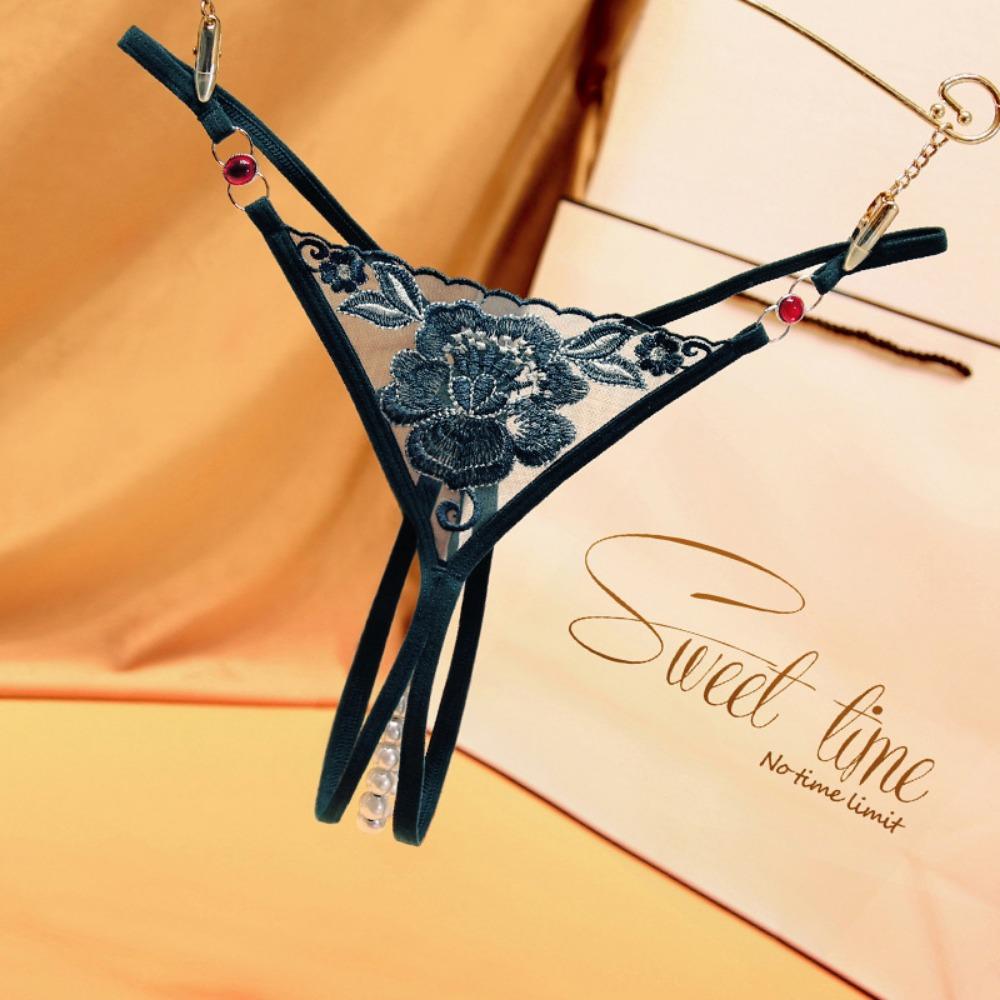 Black Temptation Diamond Thong Women's Perspective Embroidery Playable Beaded Crotch Free Sexy Panties 2270