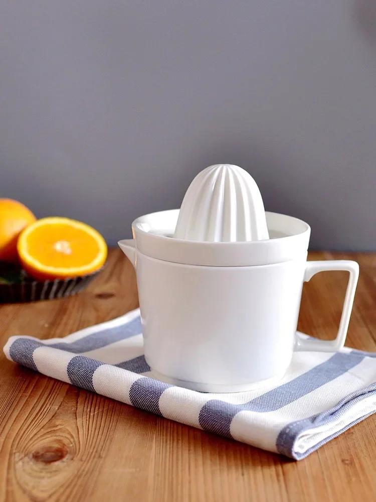 Ceramic manual two-in-one juicer mug simple pure white easy to clean manual juicer fresh fruit squeezer
