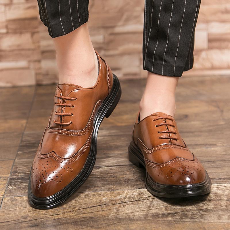 Men's 2025 Spring/Autumn British Style Brogue Leather Shoes: Pointed Toe, Large Size, Casual & Formal Wear, Breathable Design.
