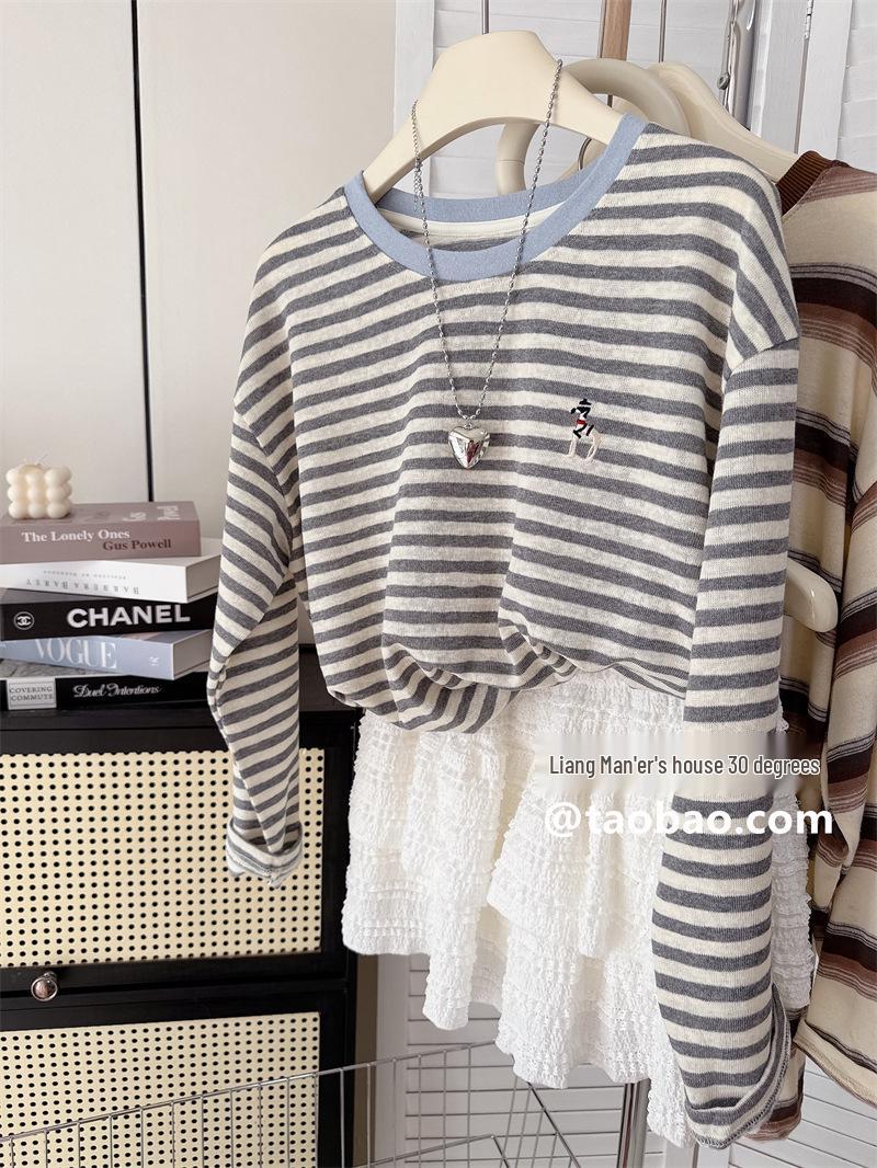 

Korean Style Plus Size Striped Color Block T-shirt with Little Horse Embroidery - Women s Loose Fit Trendy Top M (Recommended for 90-120 lbs)