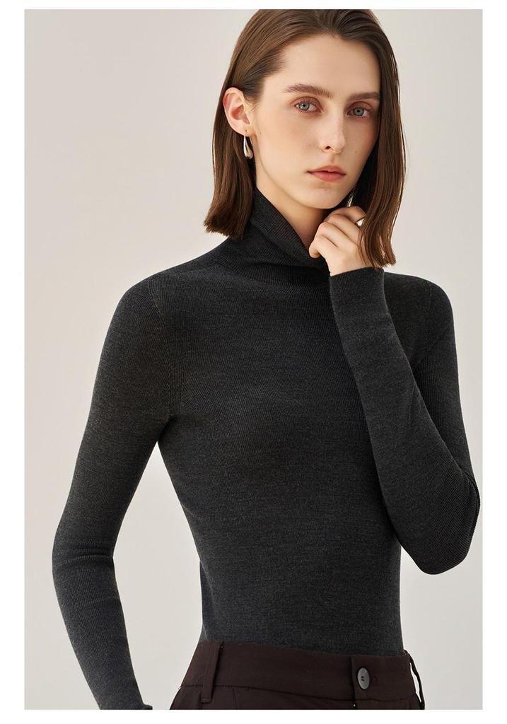 Women's Seamless Wool Turtleneck Knit Base Layer Shirt