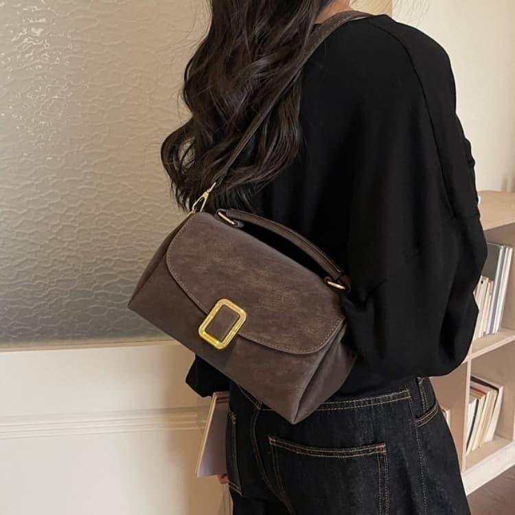 Borsa quadrata opaca da donna a spalla/sottobraccio